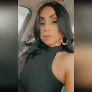 Meet your Posher, Elizabeth